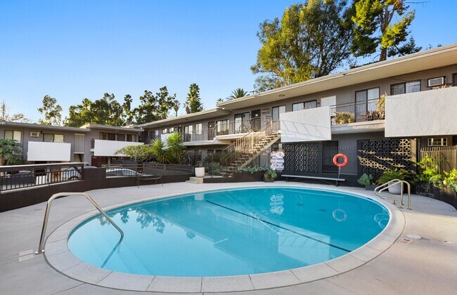 Plus de détails pour 200 S Avenue 59, Los Angeles, CA - Multi-résidentiel à vendre