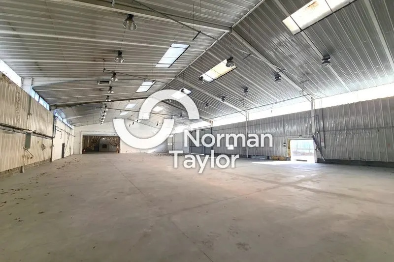 Flex in Bayonne for lease Building Photo- Image 1 of 4