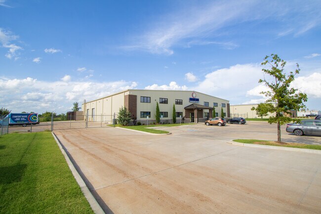 Plus de détails pour 7313 SW 67th St, Oklahoma City, OK - Industriel à louer