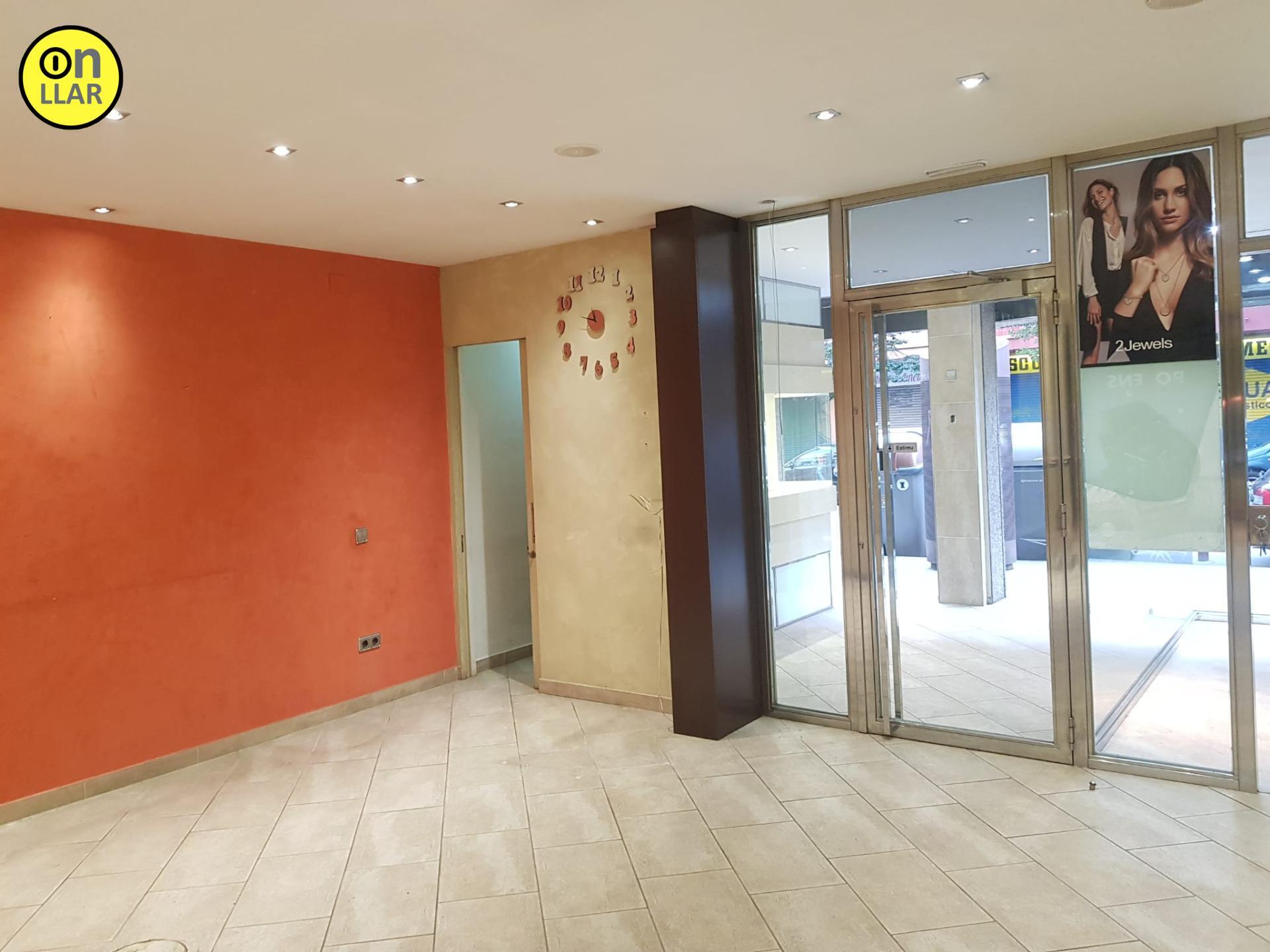 Retail in Granollers, Barcelona for lease Interior Photo- Image 1 of 15