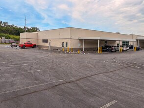 1930 S 45th St, Kansas City, KS for lease Building Photo- Image 2 of 18