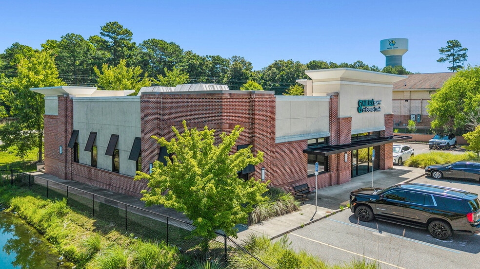 615 Saint James Ave, Goose Creek, SC à vendre - Photo du bâtiment - Image 2 de 3