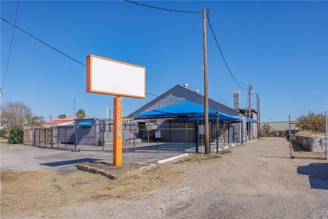 More details for 610 N Port Ave, Corpus Christi, TX - Retail for Sale