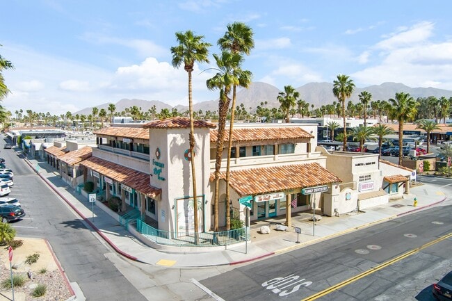 Plus de détails pour 73625 Highway 111, Palm Desert, CA - Commerce de détail à vendre