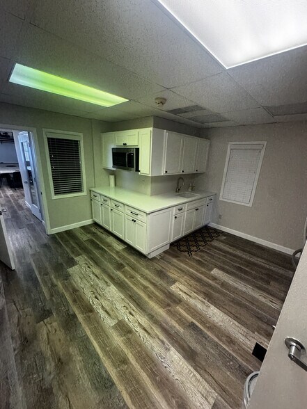453 N Lindbergh Blvd, Creve Coeur, MO à vendre - Photo du bâtiment - Image 3 de 24