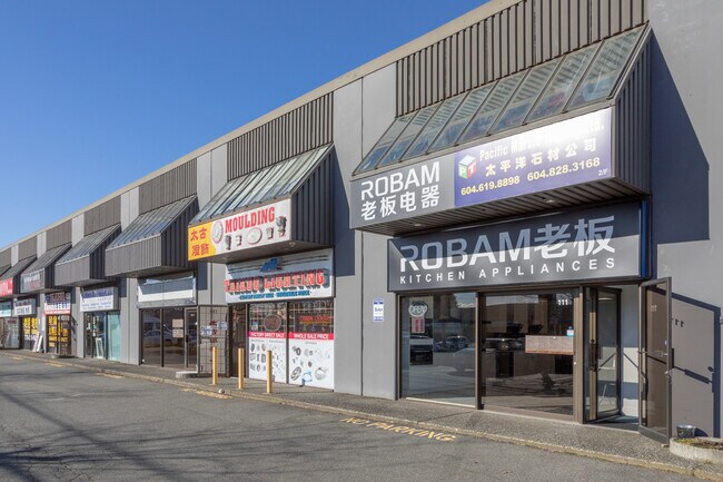 Plus de détails pour 11511 Bridgeport Rd, Richmond, BC - Local d'activités à louer