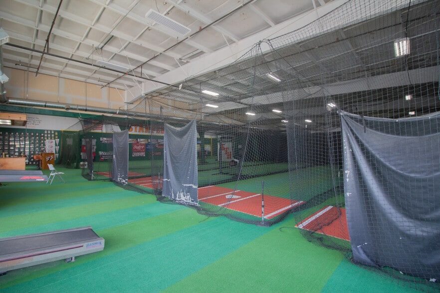 8608 W Main St, Kalamazoo, MI for sale - Building Photo - Image 2 of 13