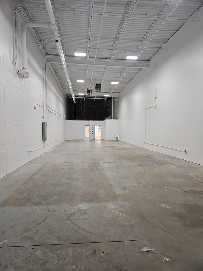 More details for 118 Long Pond Rd, Plymouth, MA - Flex, Industrial for Lease