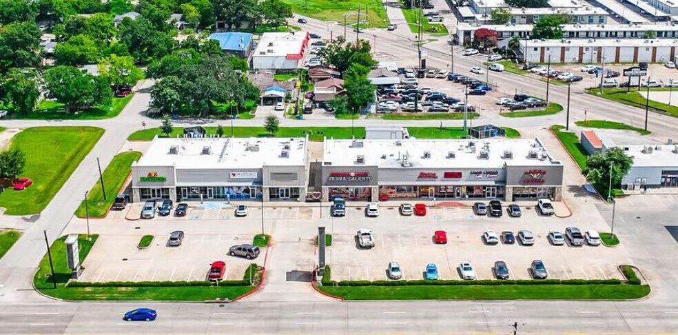 Spencer Tiendas portefeuille de 2 propriétés à vendre sur LoopNet.ca - Photo du bâtiment - Image 2 de 3