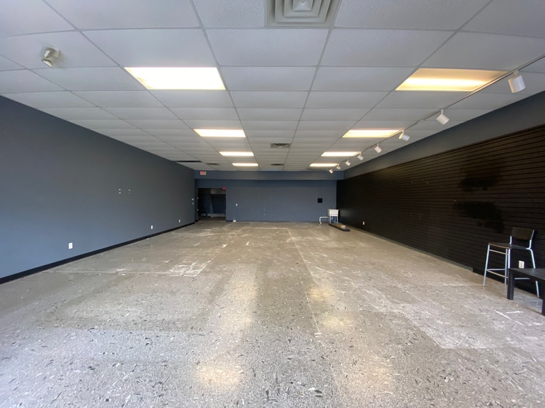 843 W Broadway Ave, Forest Lake, MN for lease - Building Photo - Image 3 of 10