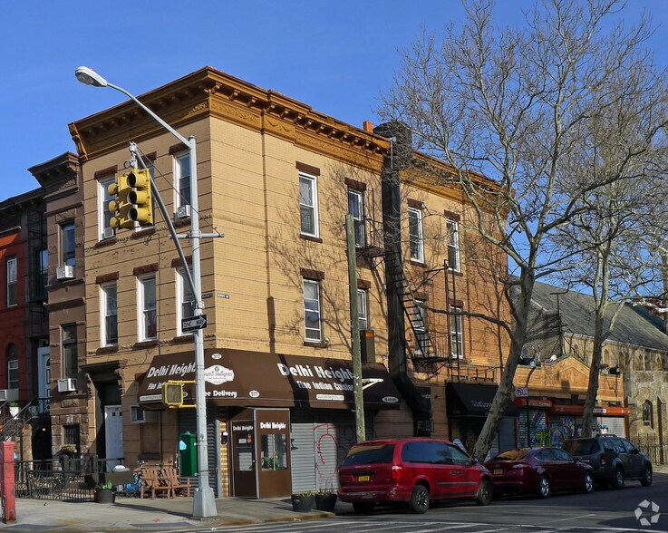 577 Decatur St, Brooklyn, NY à vendre - Photo principale - Image 1 de 30
