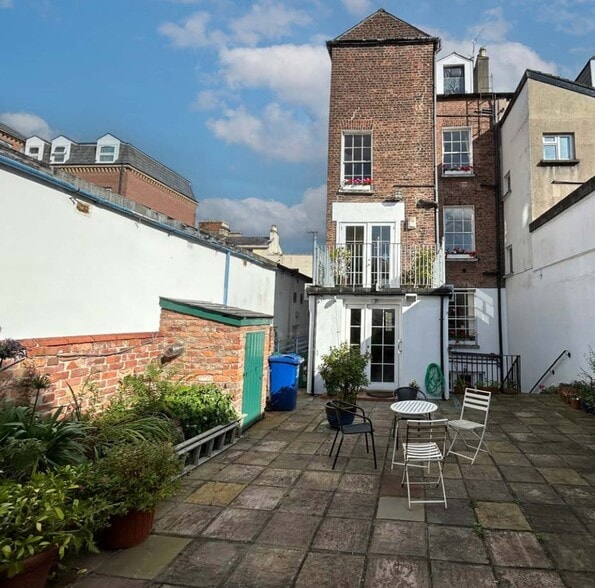 16 Queen St, Londonderry à vendre - Photo du bâtiment - Image 3 de 5
