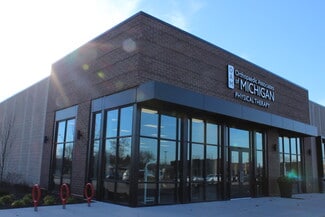 More details for 2500 Burton St, Grand Rapids, MI - Retail for Lease