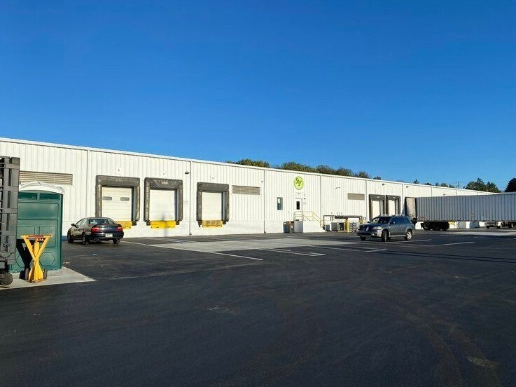 301-501 Richardson Dr, Lancaster, PA à vendre - Photo du bâtiment - Image 2 de 4