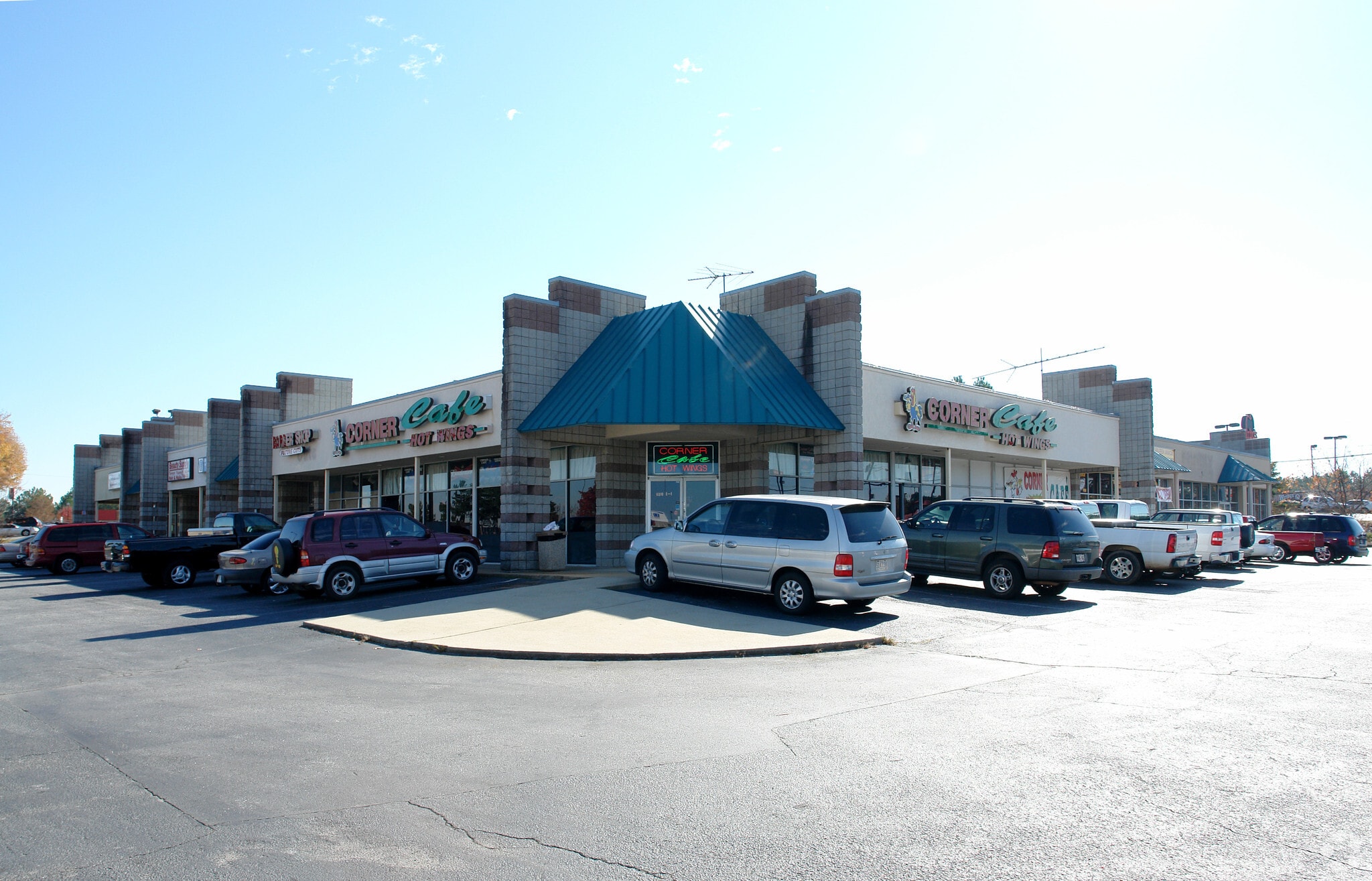 6810 Shannon Pky, Union City, GA for lease Primary Photo- Image 1 of 4