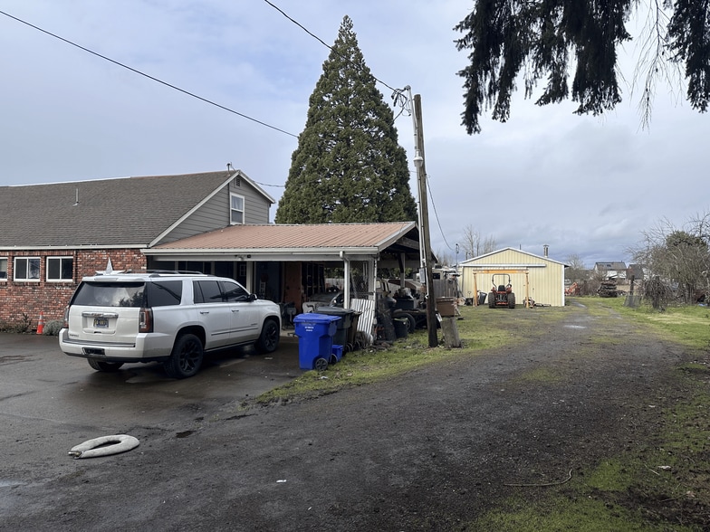 829 Toliver Rd, Molalla, OR for sale - Building Photo - Image 3 of 7