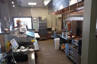 More details for 230 E Green Bay St, Shawano, WI - Retail for Lease