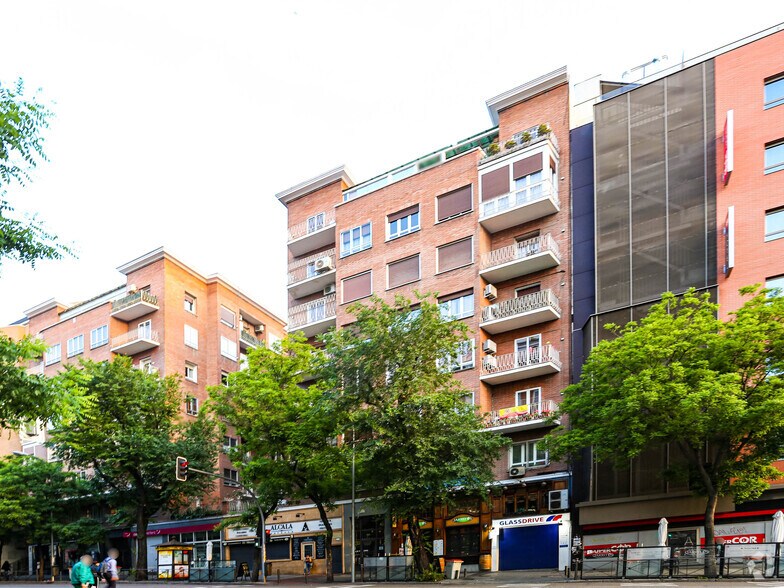 Immeuble residentiel dans Madrid, Madrid à vendre - Photo du bâtiment - Image 1 de 1