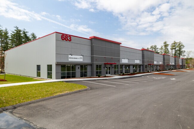 Plus de détails pour 683 Daniel Webster Hwy, Merrimack, NH - Local d'activités, Industriel à louer