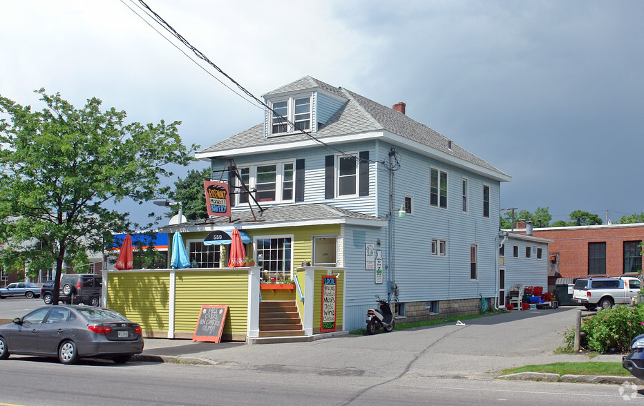 559 Brighton Ave, Portland, ME à vendre - Photo principale - Image 1 de 1