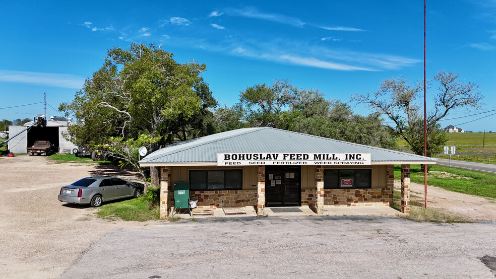 5040 FM 1295, Moulton, TX for sale - Building Photo - Image 3 of 42