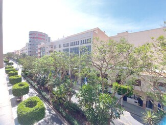 Plus de détails pour Commerce de détail à louer