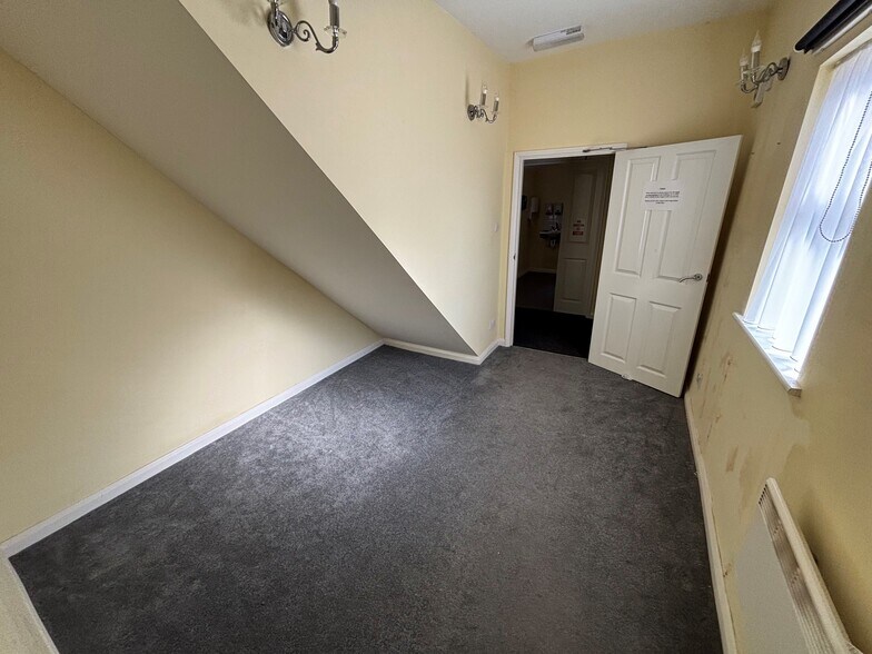 6 Bedford Rd, Kempston à louer - Photo du bâtiment - Image 3 de 13