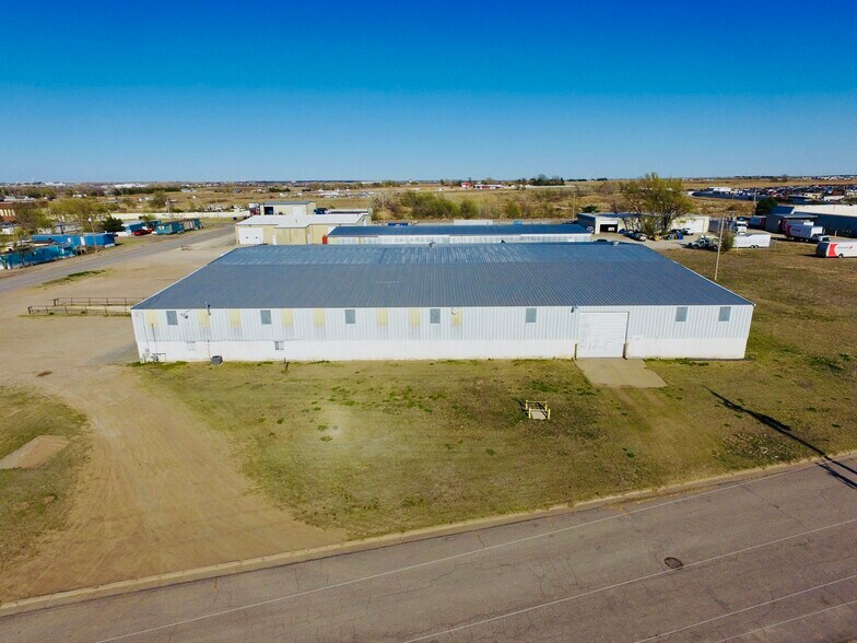 1304 Rath Ave, Dodge City, KS à vendre - Photo du bâtiment - Image 2 de 34