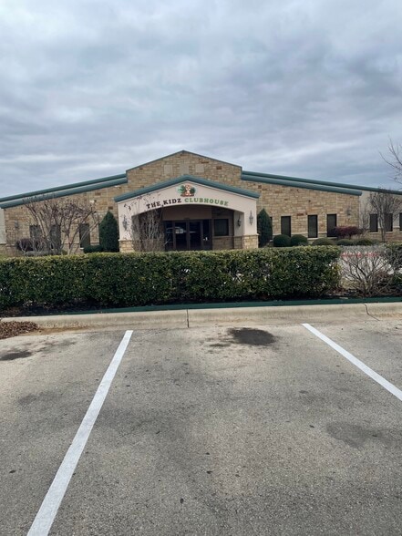 4402 S W S Young Dr, Killeen, TX à vendre - Photo principale - Image 1 de 1