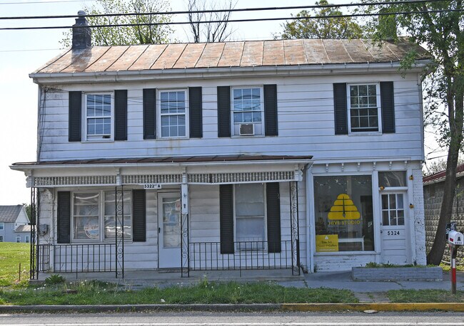 Plus de détails pour 5322 Main St, Stephens City, VA - Commerce de détail à louer
