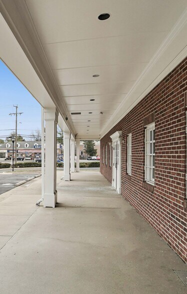 5519 Franconia Rd, Alexandria, VA à vendre - Photo du bâtiment - Image 3 de 9