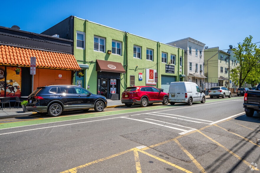 170 McWhorter St, Newark, NJ for sale - Primary Photo - Image 2 of 7