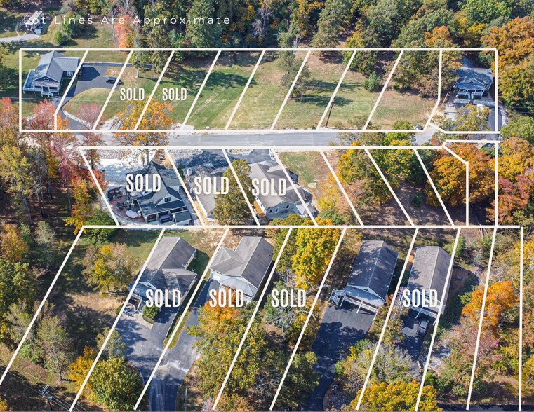 Little Lake Village Subdivision portefeuille de 4 propriétés à vendre sur LoopNet.ca - Photo du bâtiment - Image 3 de 26