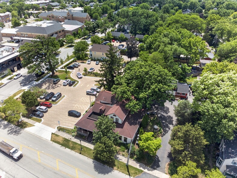 211 W Railroad Ave, Bartlett, IL for sale - Building Photo - Image 2 of 56