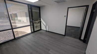 2105 S 48th St, Tempe, AZ for lease Interior Photo- Image 2 of 5