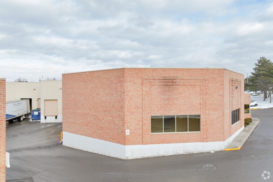 80 Gough Rd, Markham, ON for sale - Primary Photo - Image 1 of 1