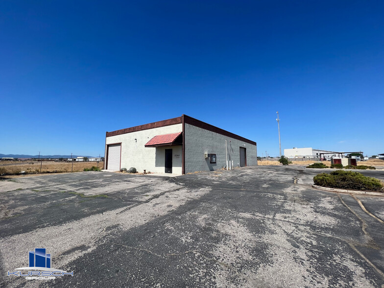 17140 Darwin Ave, Hesperia, CA for lease - Building Photo - Image 1 of 11