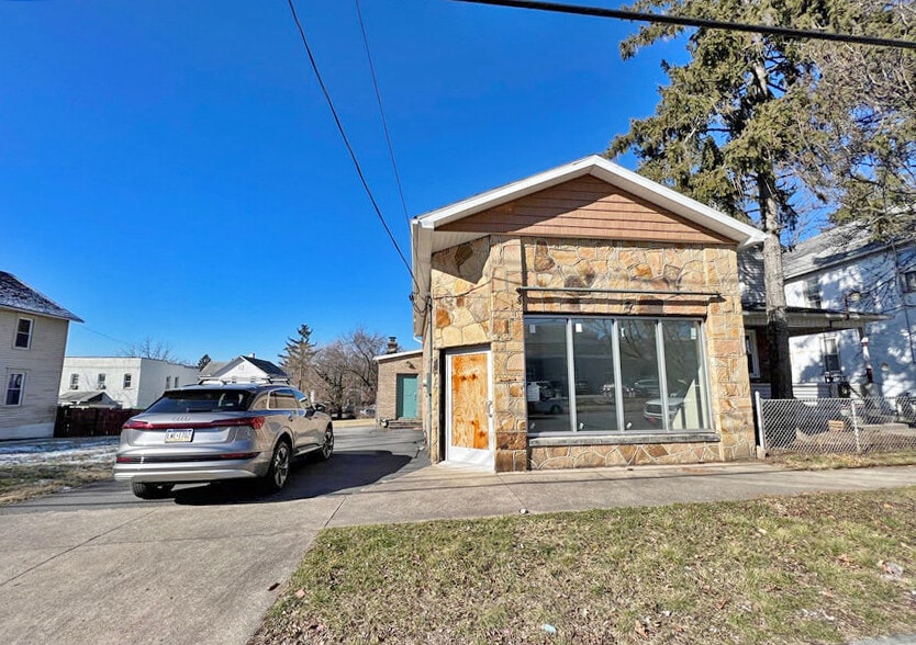 1365 Wyoming Ave, Scranton, PA à vendre - Photo du bâtiment - Image 2 de 14
