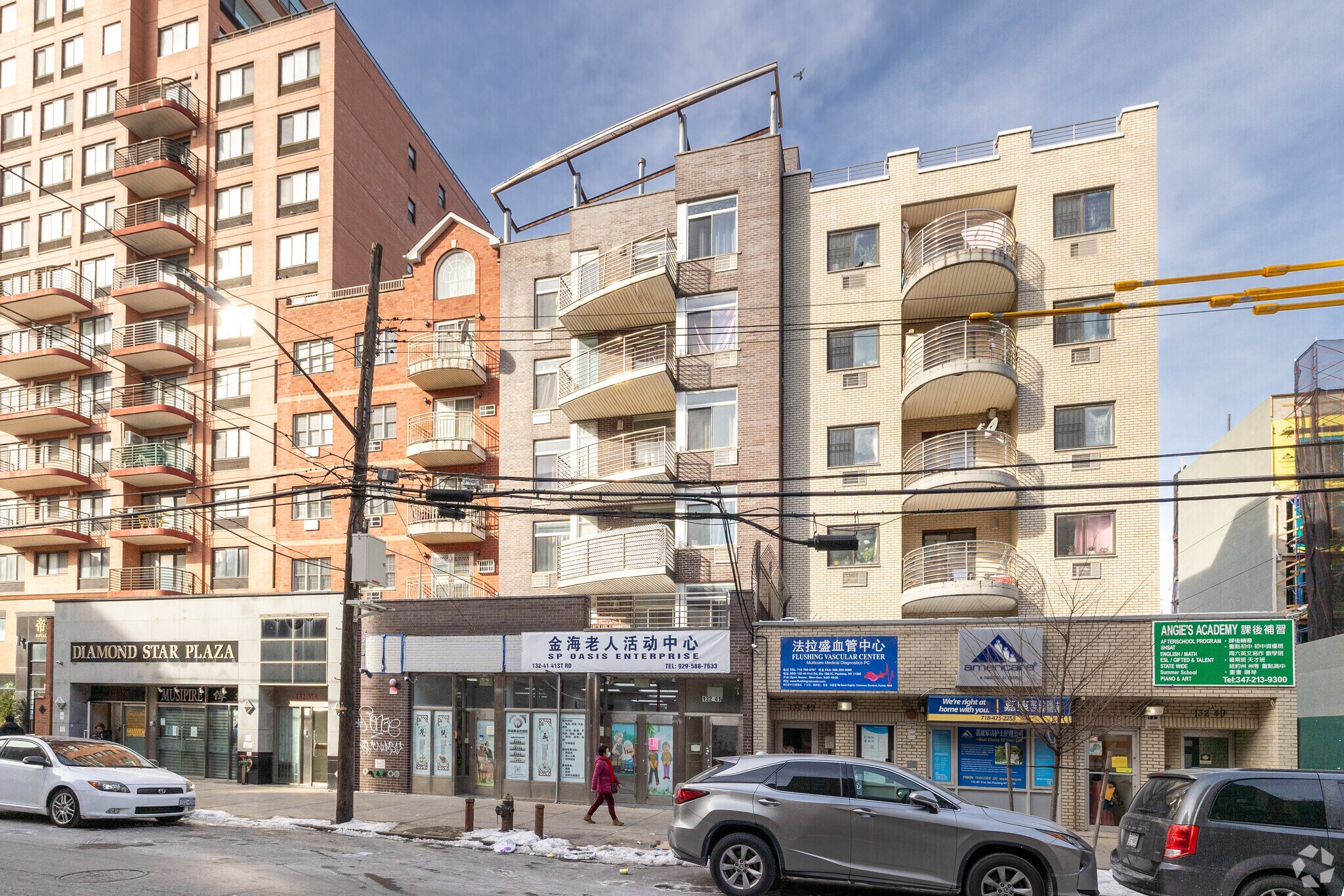 132-41-132-45 41st Rd, Flushing, NY à vendre Photo du bâtiment- Image 1 de 13