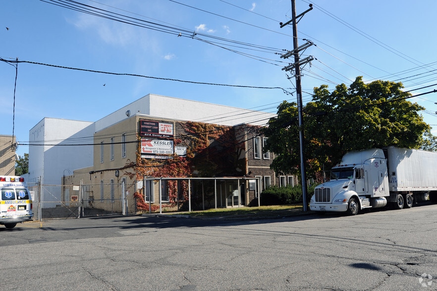 458-474 Getty Ave, Clifton, NJ for lease - Primary Photo - Image 1 of 6