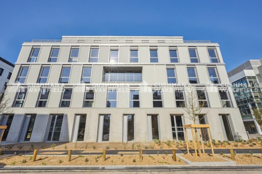 Bureau dans Lyon à louer - Photo du bâtiment - Image 2 de 41