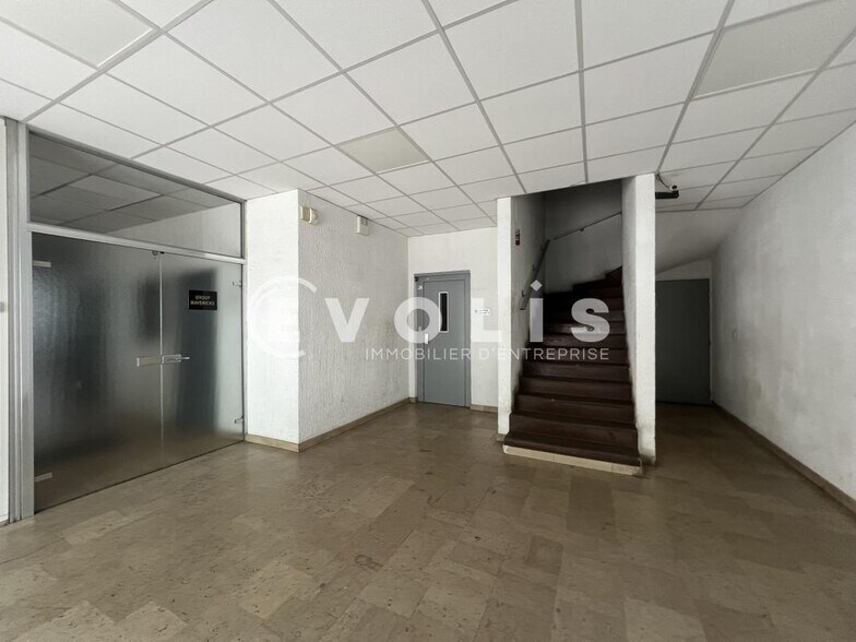 Bureau dans Fontenay-sous-Bois à louer - Hall d’entrée - Image 3 de 22