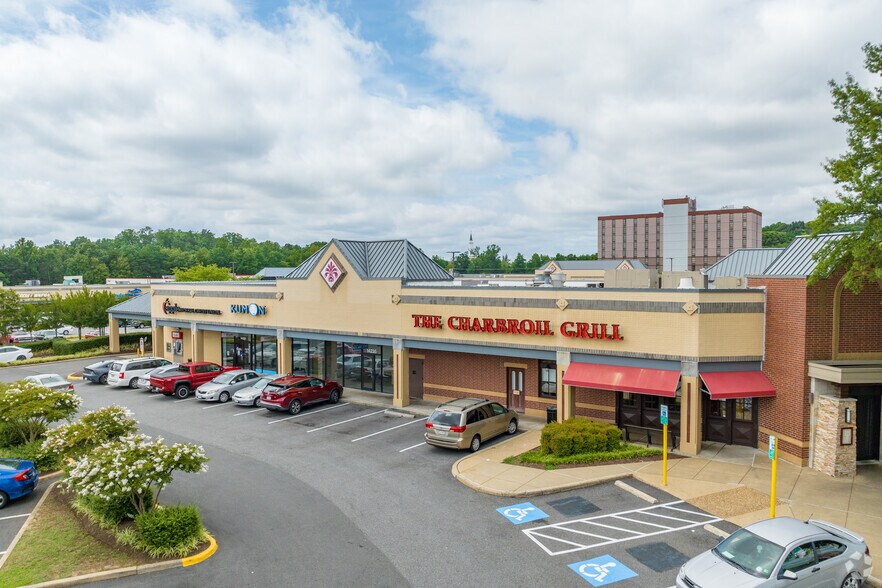 14500-14651 Potomac Mills Rd, Woodbridge, VA à louer - Photo du bâtiment - Image 3 de 13