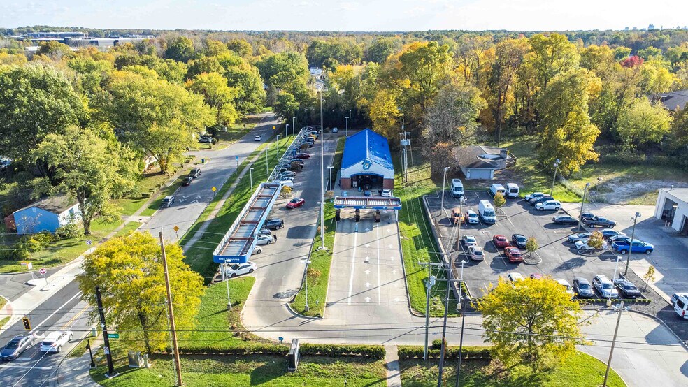 3267 Morse Rd, Columbus, OH à vendre - Photo du bâtiment - Image 1 de 3