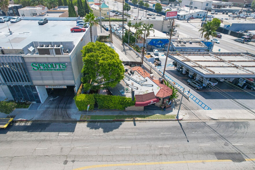 1350 S La Brea Ave, Los Angeles, CA à vendre - Photo du bâtiment - Image 2 de 17