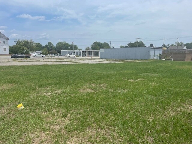 201 E, Elizabethtown, NC for sale - Building Photo - Image 2 of 7