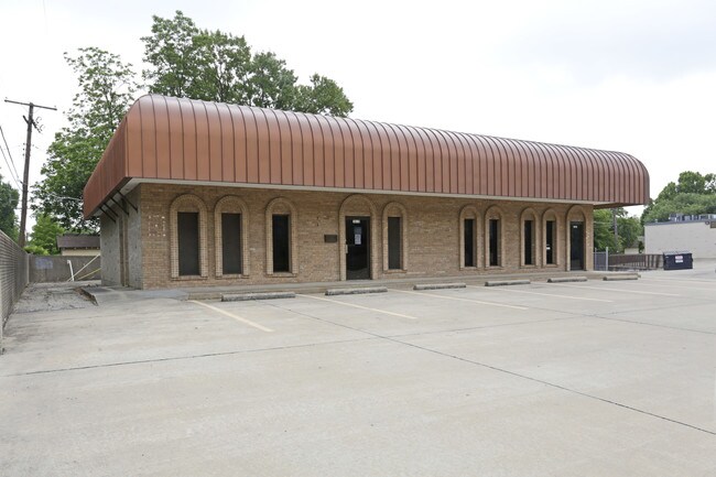 Plus de détails pour 3610-3616 Saturn Rd, Garland, TX - Bureau à louer