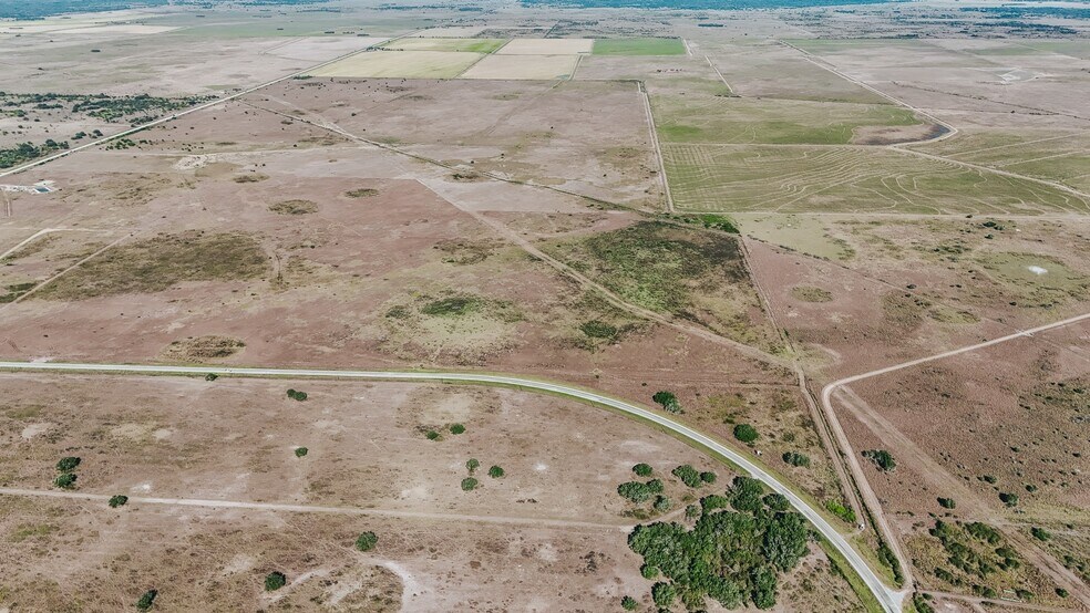 5509 FM 444, Inez, TX à vendre - Photo du bâtiment - Image 2 de 11