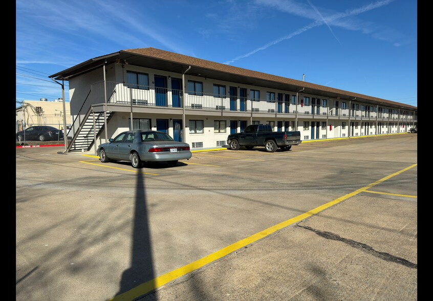 2331 Lake Rd, Dyersburg, TN à vendre - Photo du bâtiment - Image 2 de 22