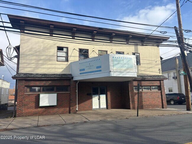 Plus de détails pour 317 Main St, Dupont, PA - Commerce de détail à vendre